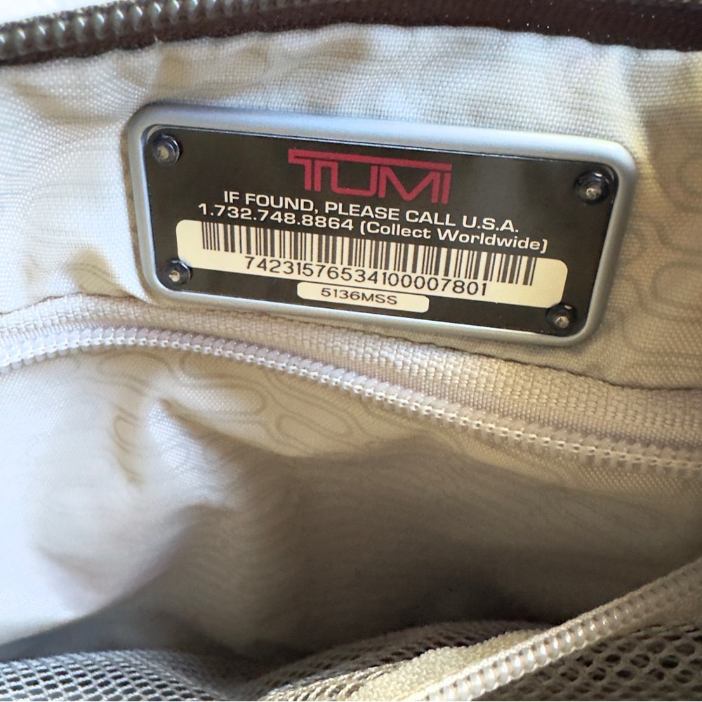Tumi T Tech Belt Bag Nylon Clutch Bag - Picture 10 of 13